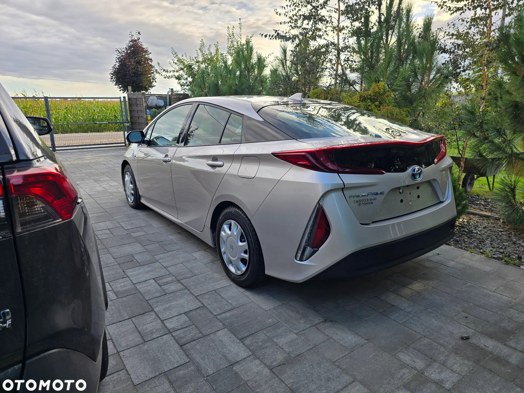 Toyota Prius - 4