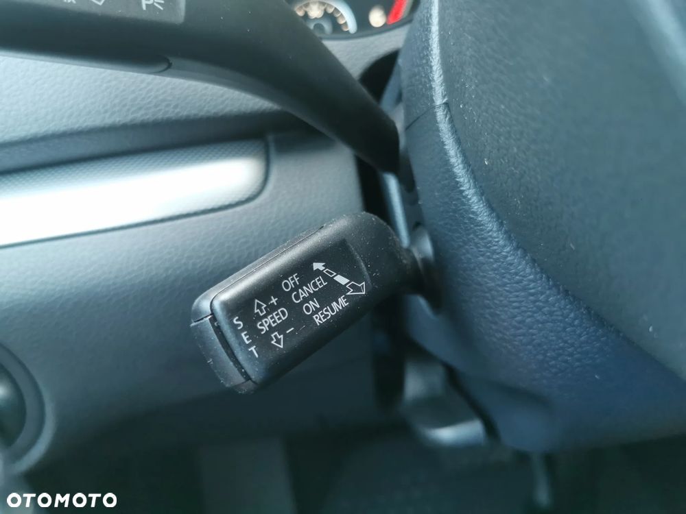 Volkswagen Sharan - 28
