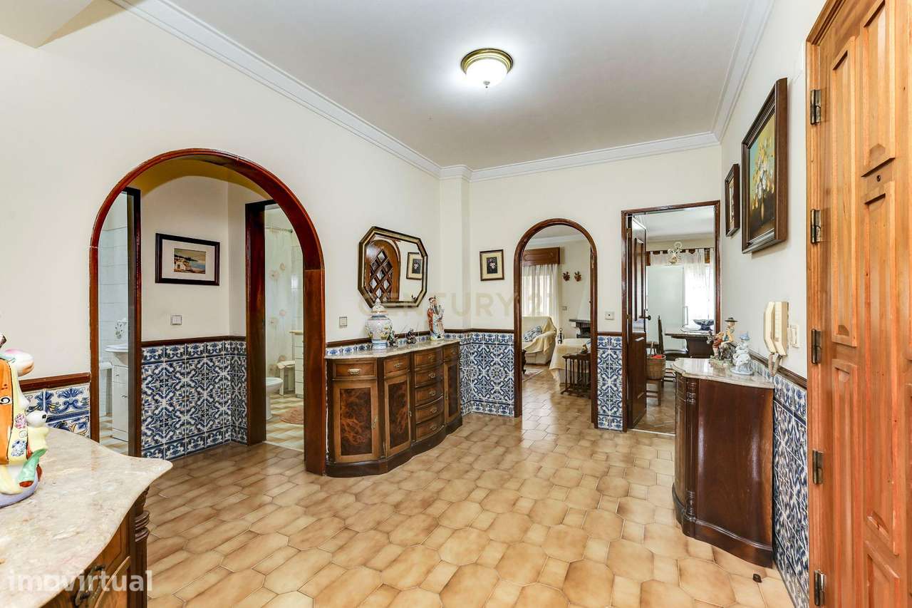Excelente apartamento T3 em Massamá (Sintra) - Grande imagem: 2/24