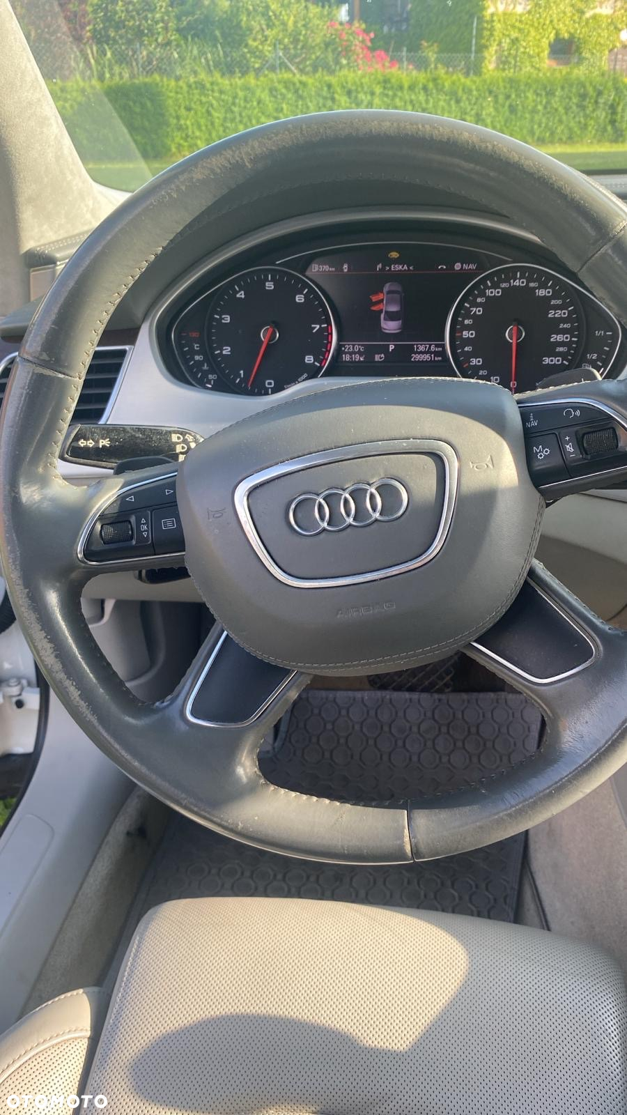 Audi A8 4.2 FSI L Quattro - 11