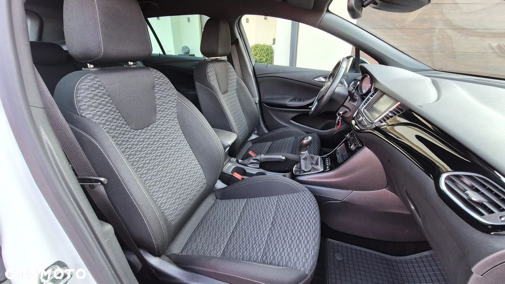 Opel Astra 1.6 T Dynamic S&S - 35