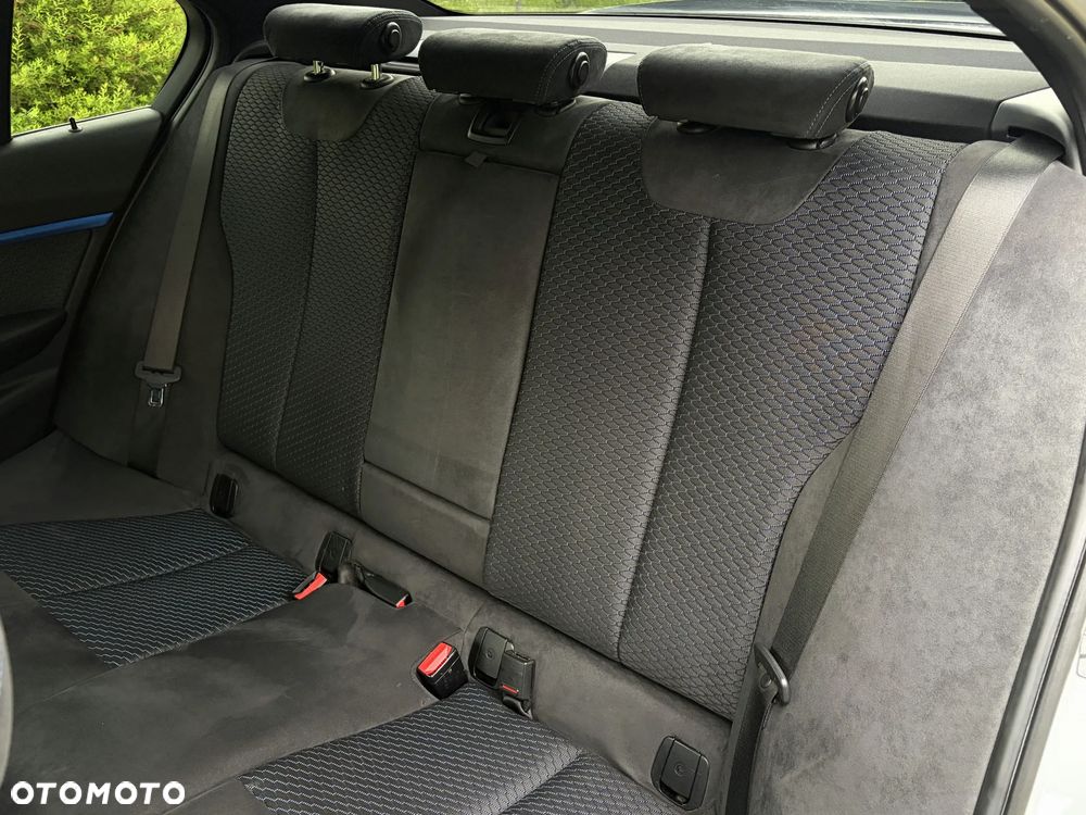 BMW Seria 3 318d M Sport - 27