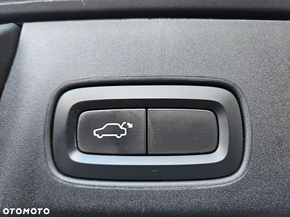 Volvo V90 Cross Country D4 AWD Geartronic Pro - 31