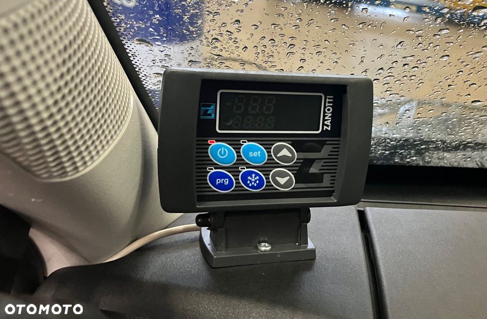 Iveco 3.0 Daily 35C16 chłodnia Zanotti - 5