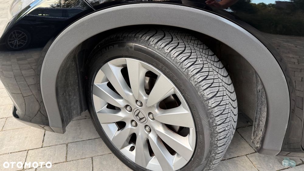 Honda Civic 1.8 i-VTEC Comfort Black Edition - 15