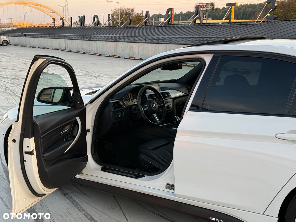 BMW Seria 3 328i Sport Line - 8