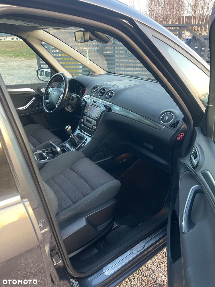 Ford Galaxy 2.0 TDCi Ambiente - 11