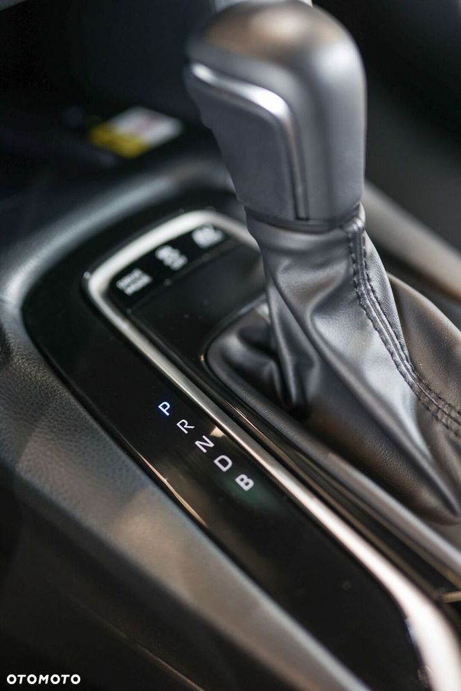 Toyota Corolla Cross 2.0 Hybrid Executive AWD - 33