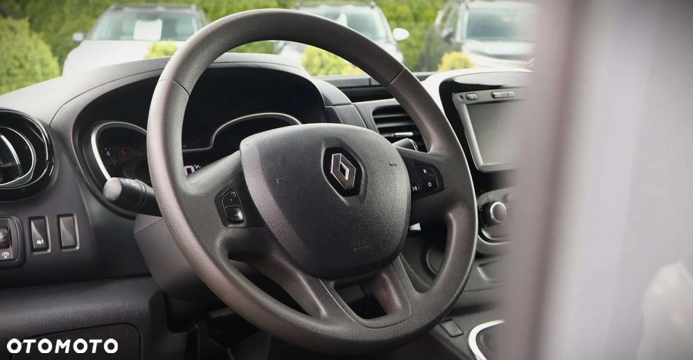 Renault Trafic - 13