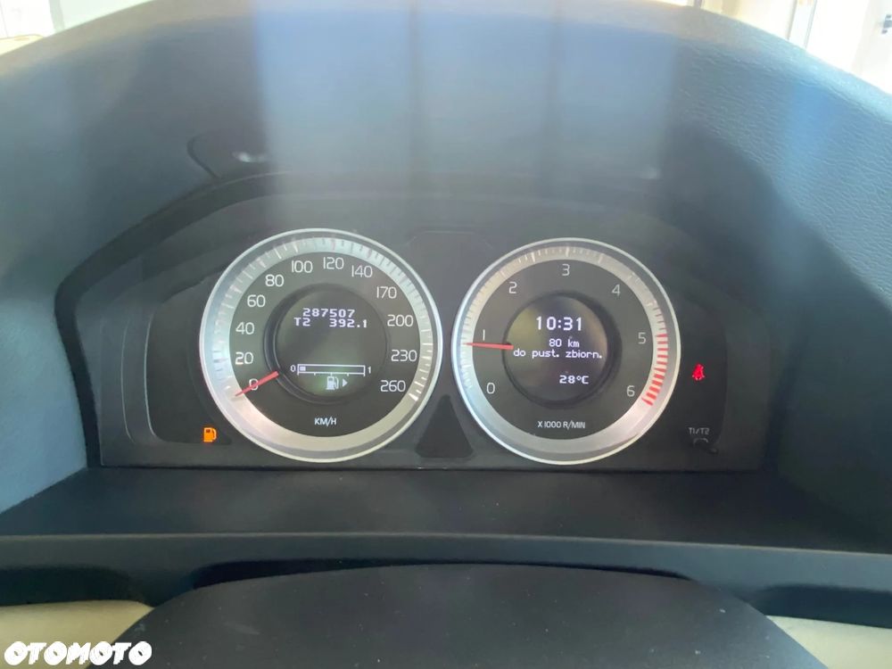 Volvo V60 D2 Momentum - 11