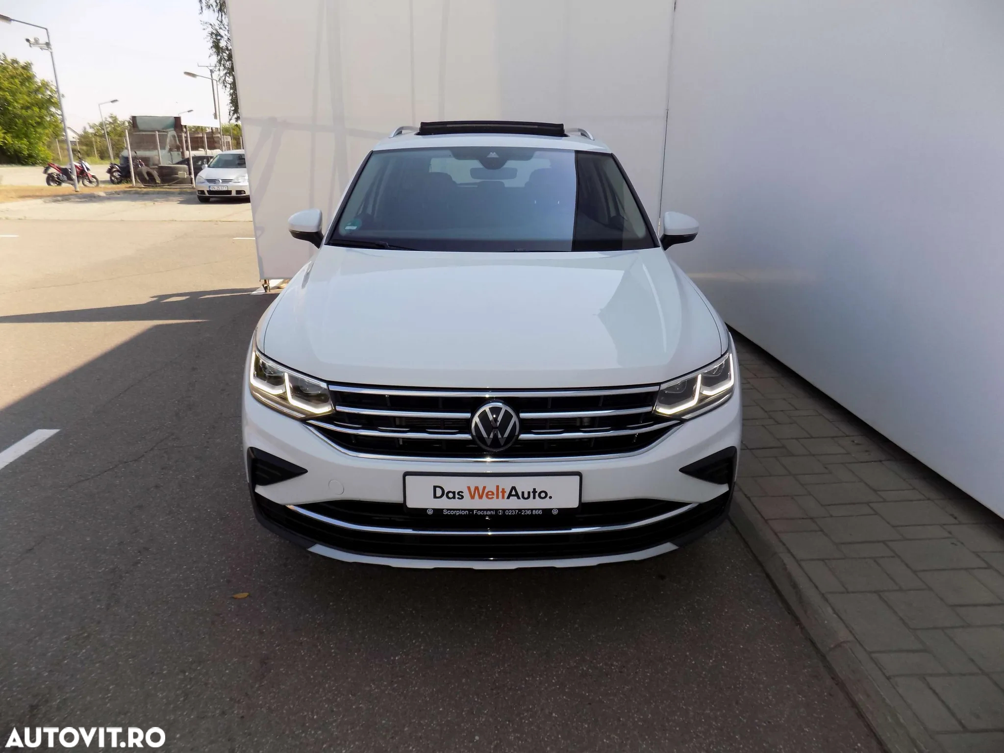 Volkswagen Tiguan 2.0 TDI SCR 4MOTION DSG Elegance - 9