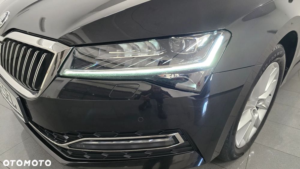 Skoda Superb 2.0 TDI SCR 4x4 Sportline DSG - 9