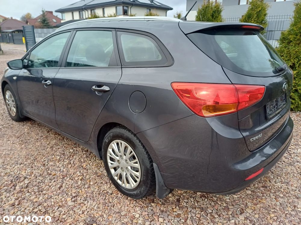 Kia Ceed Cee'd 1.4 L - 10