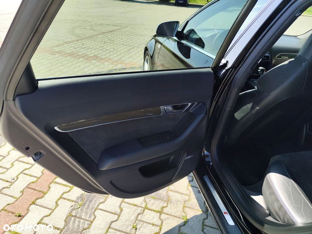 Audi S6 Avant - 14