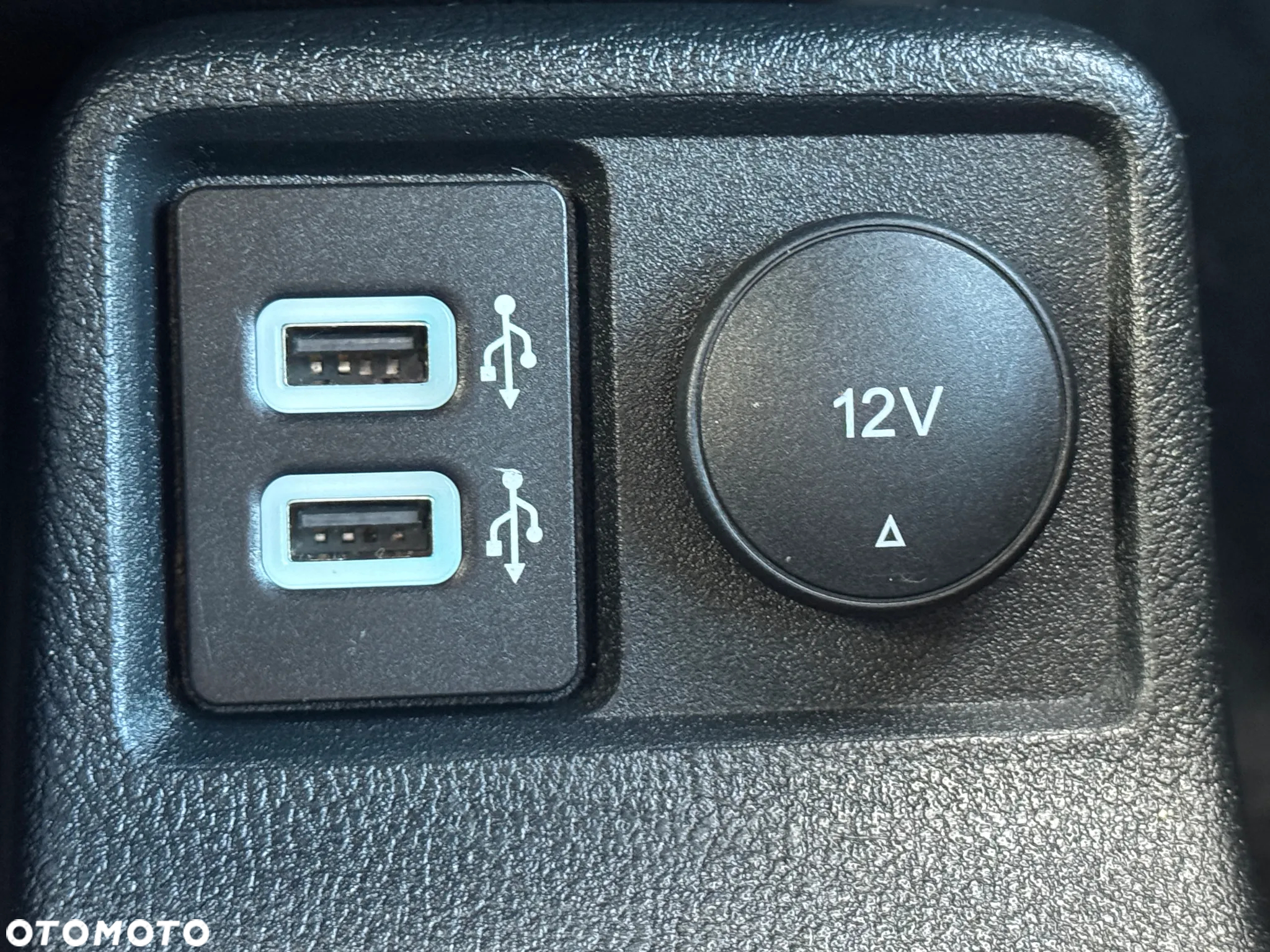 Ford Tourneo Connect 1.5 EcoBlue Start-Stop Titanium - 19