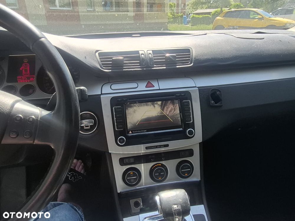 Volkswagen Passat 2.0 TDI Comfortline DSG - 11