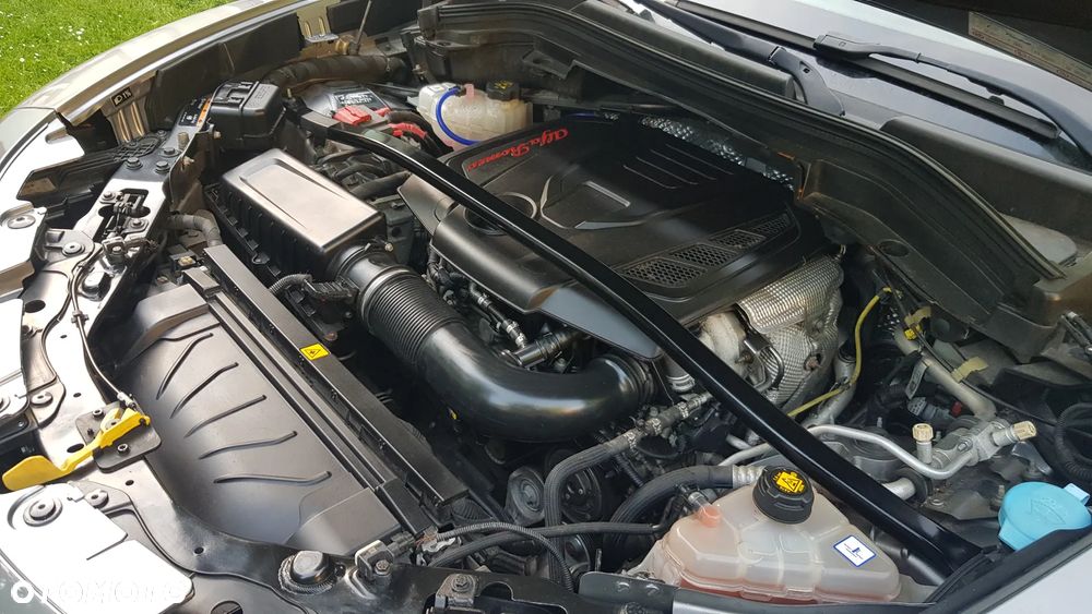 Alfa Romeo Stelvio 2.0 Turbo 16V AT8-Q4 Ti - 18