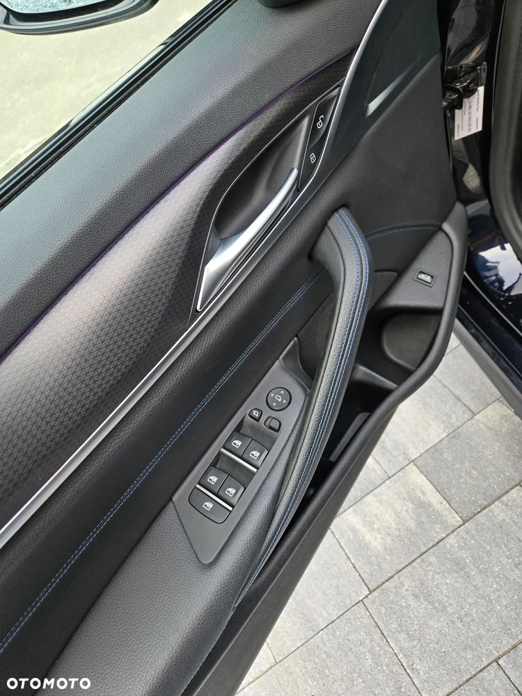 BMW Seria 5 520d xDrive MHEV M Sport sport - 11