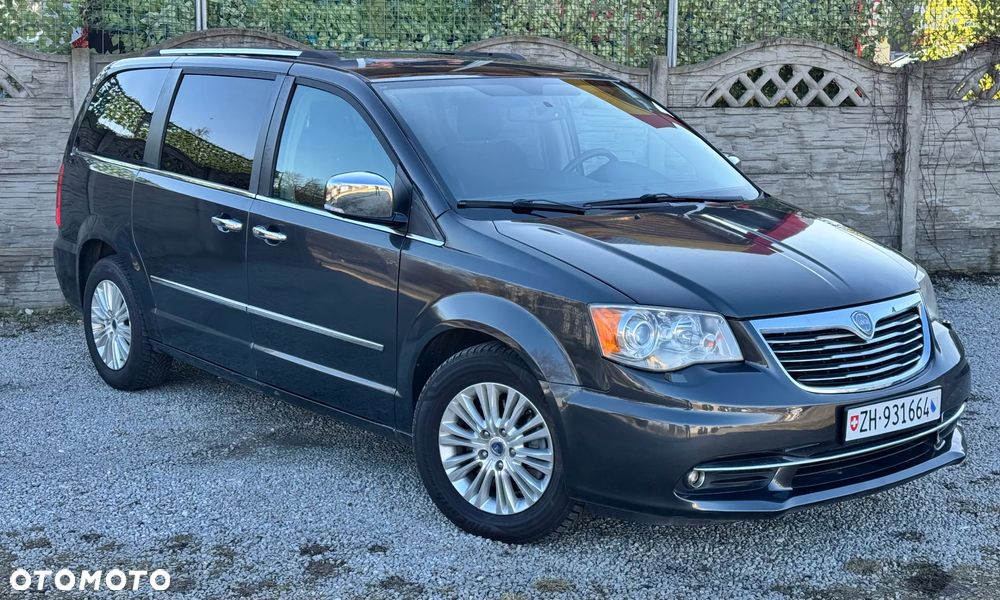 Lancia Voyager 2.8CRD Platinum - 11