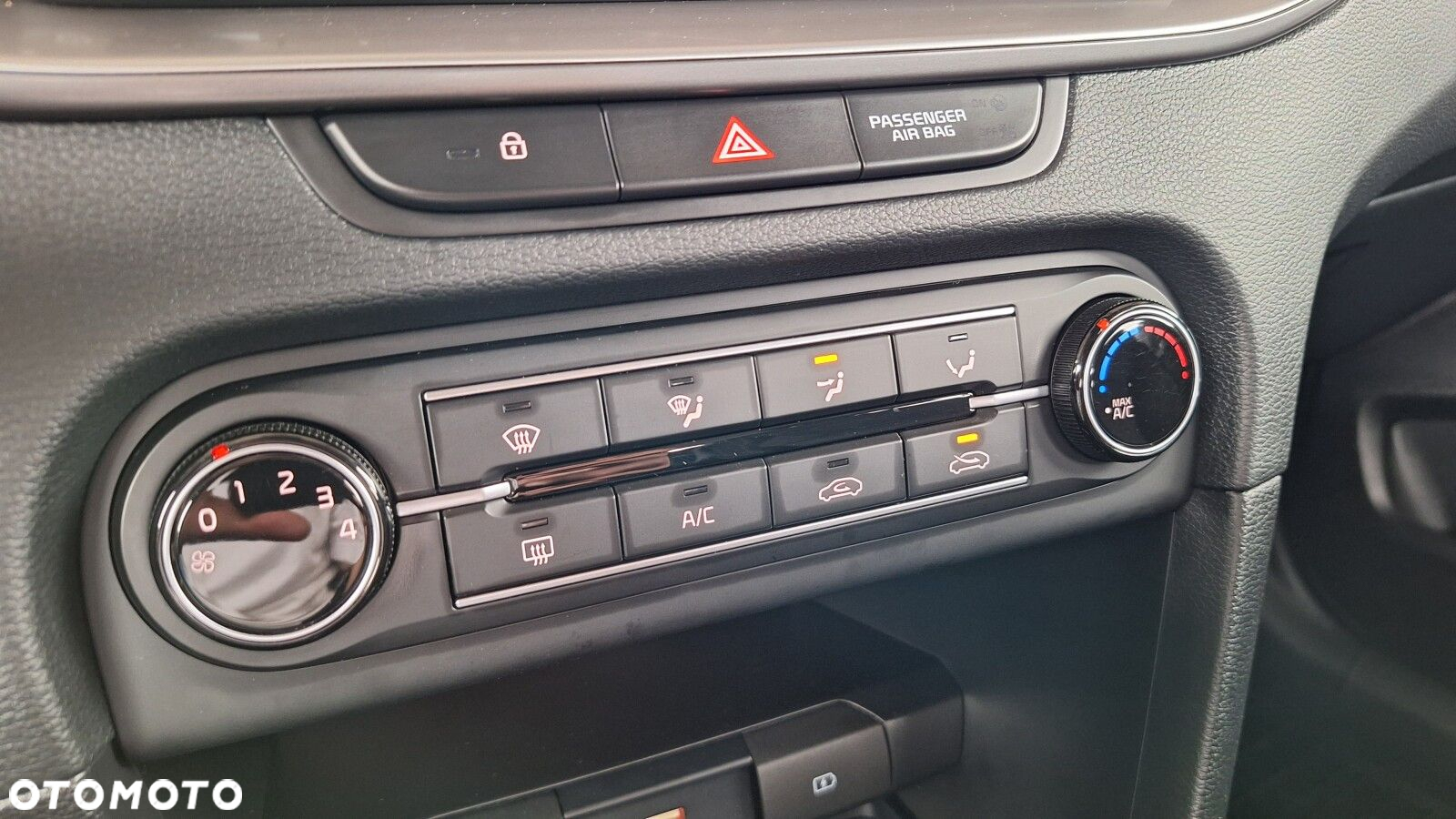 Kia Ceed - 25