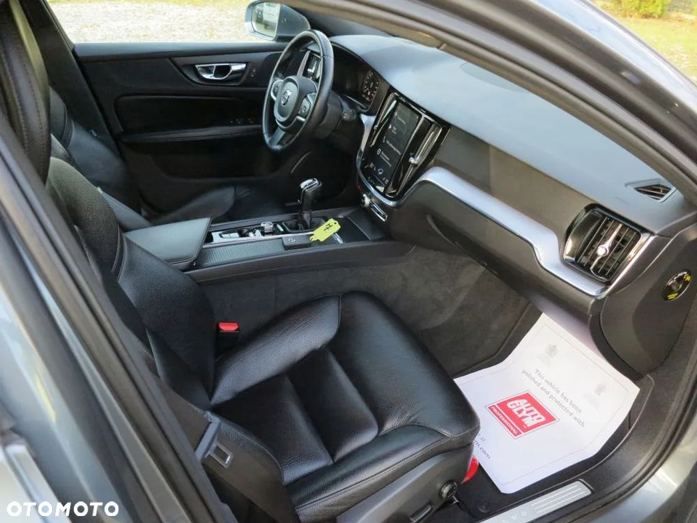 Volvo V60 D3 Momentum - 19