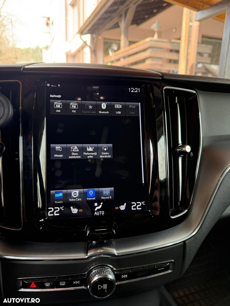 Volvo XC 60 D4 AWD Momentum - 9