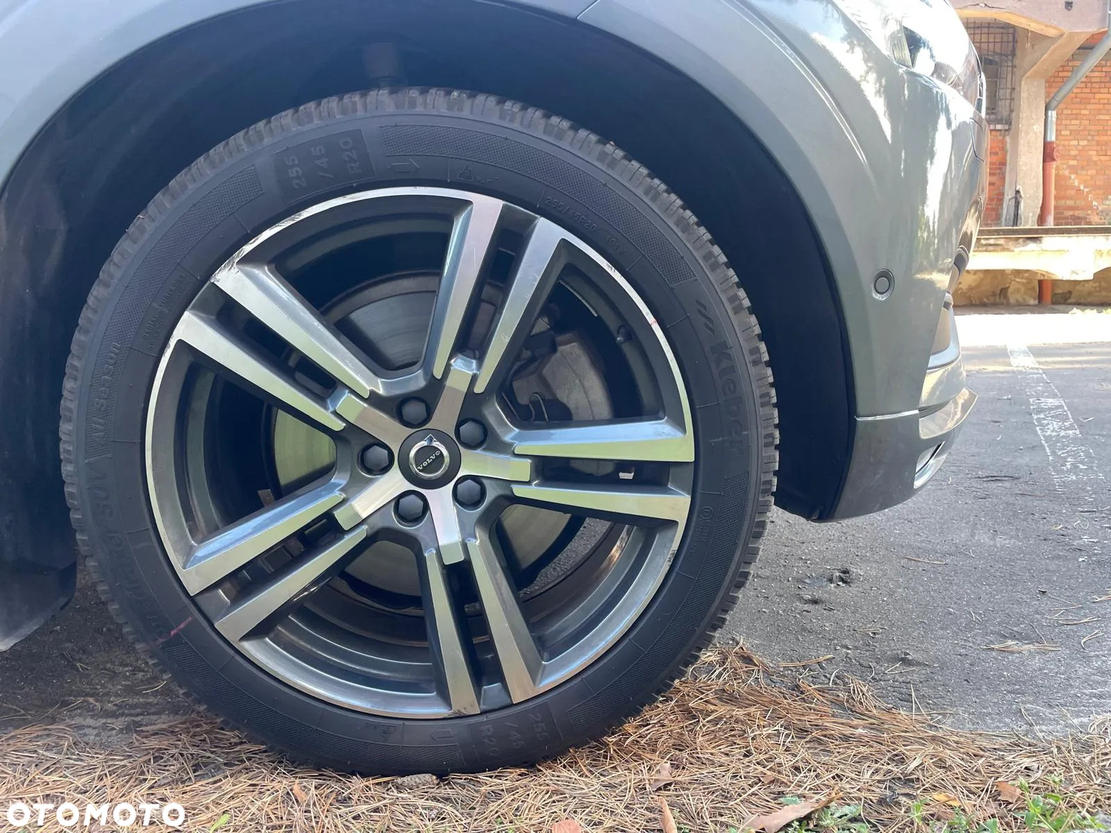 Volvo XC 60 T6 AWD Momentum - 24