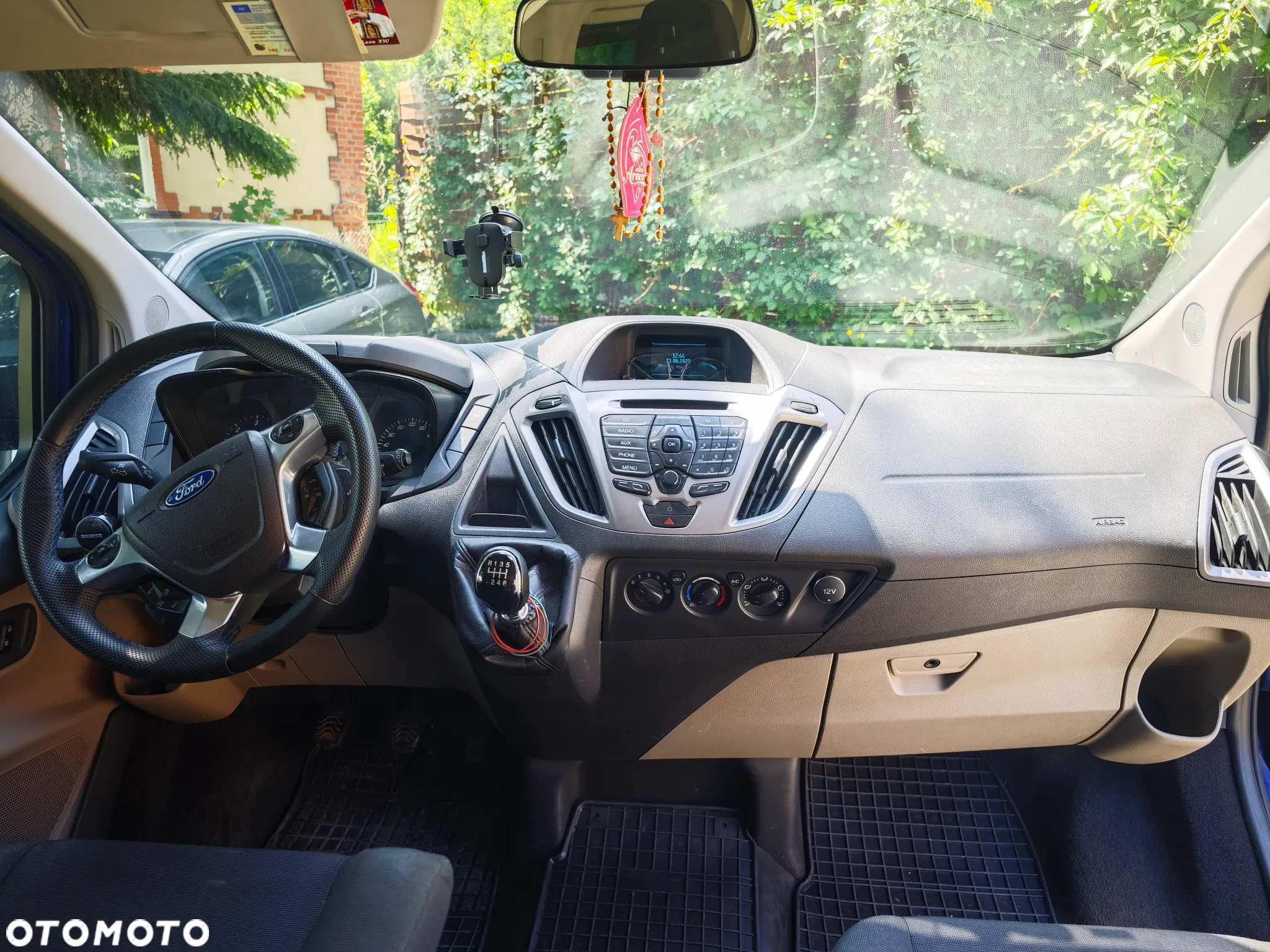 Ford Tourneo Custom - 10