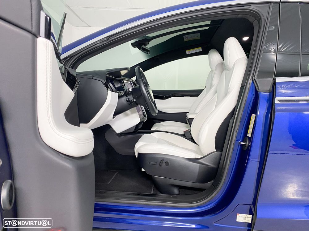 Tesla Model X 100D - 15
