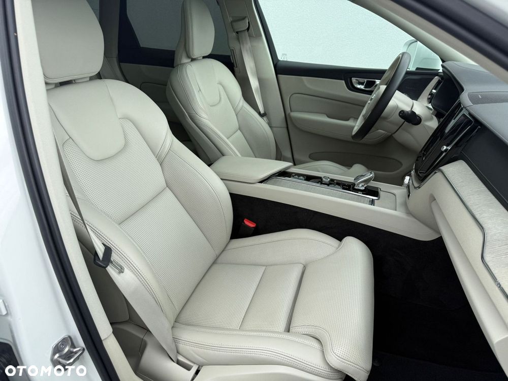 Volvo XC 60 - 33