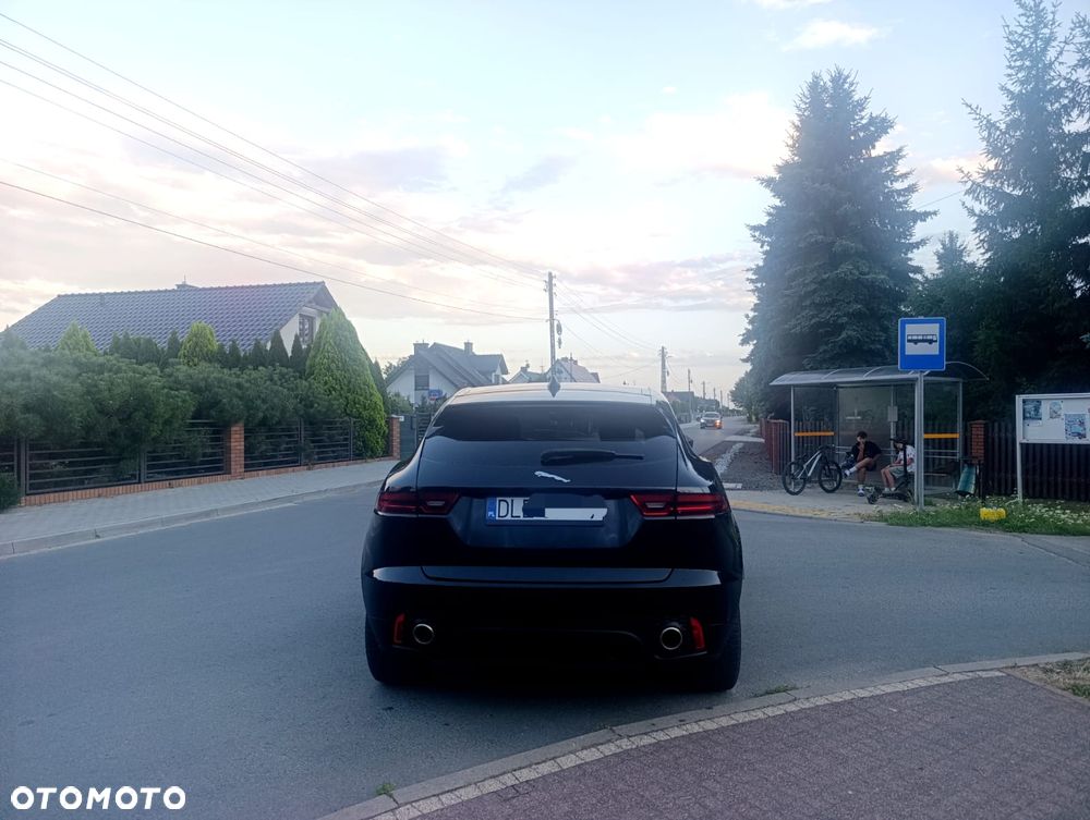 Jaguar E-Pace P250 AWD R-Dynamic - 4