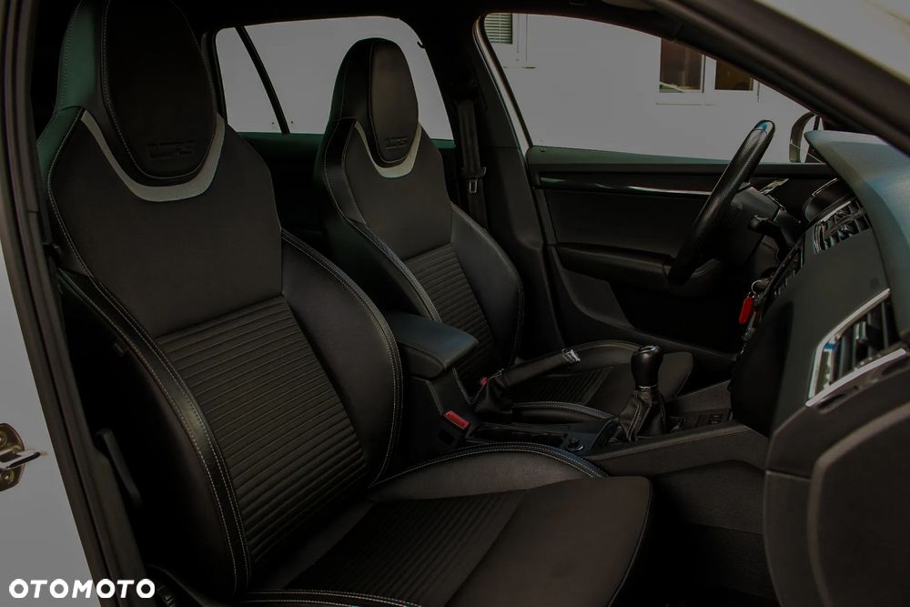 Skoda Octavia 2.0 TDI (Green tec) RS - 19