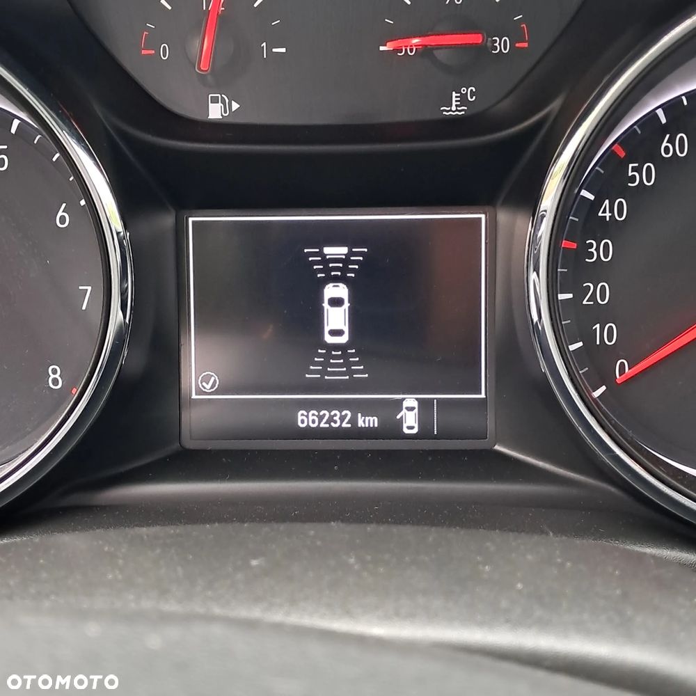 Opel Astra 1.4 T Enjoy - 11