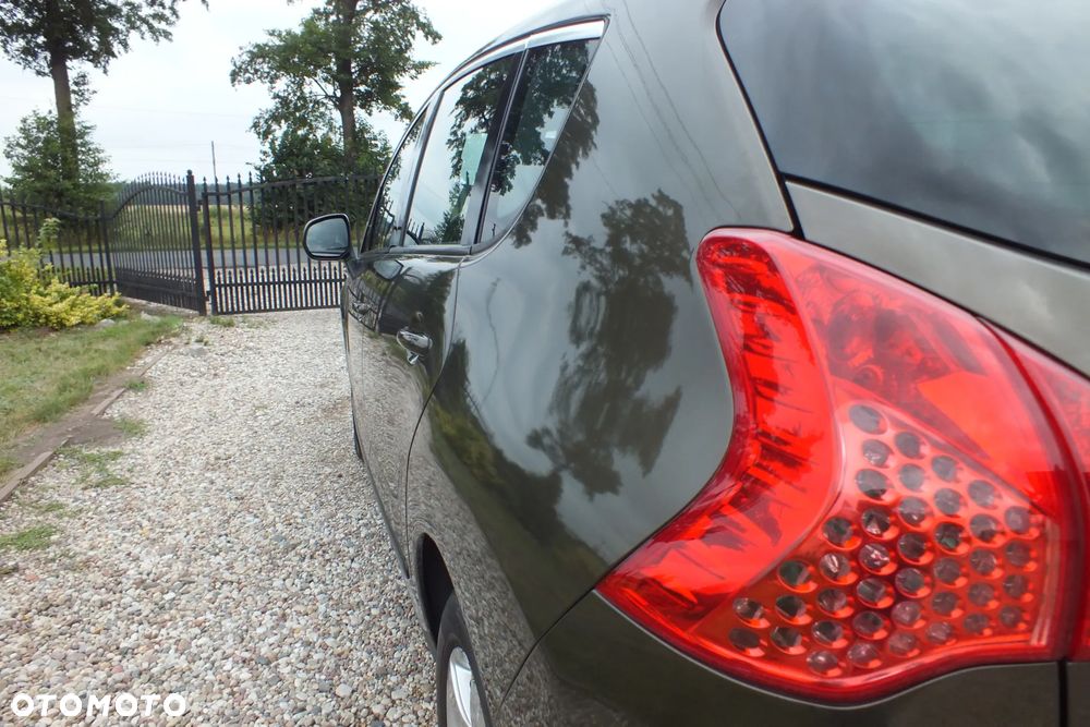 Peugeot 3008 2.0 HDi Allure - 8