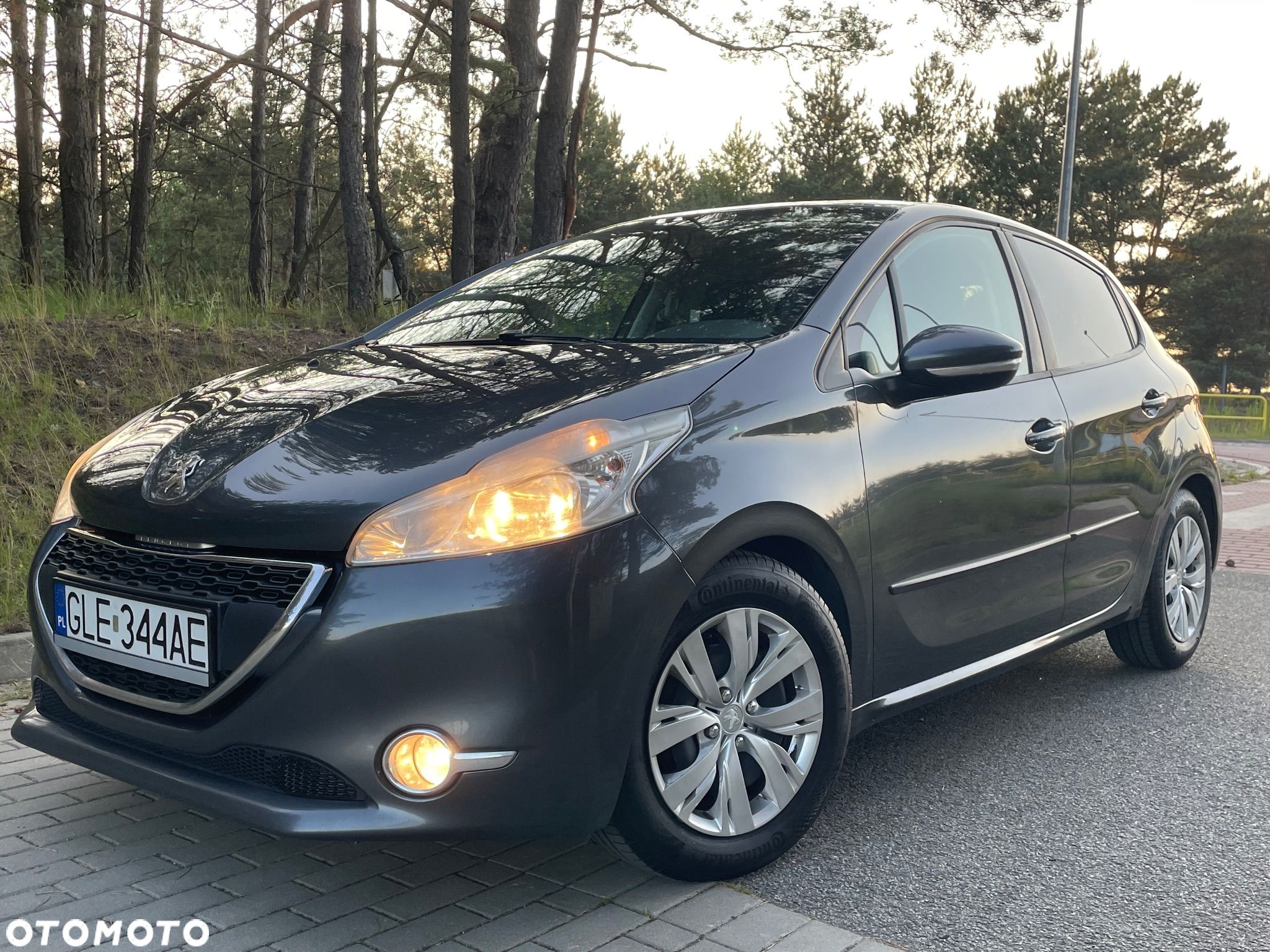 Peugeot 208 e-HDi FAP 92 Stop&Start Style - 1