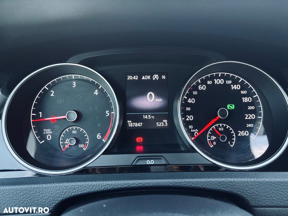 Volkswagen Golf - 21