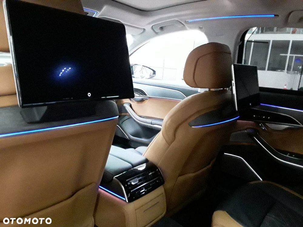 Audi S8 TFSI quattro tiptronic - 6