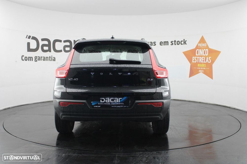 Volvo XC 40 2.0 D3 - 7