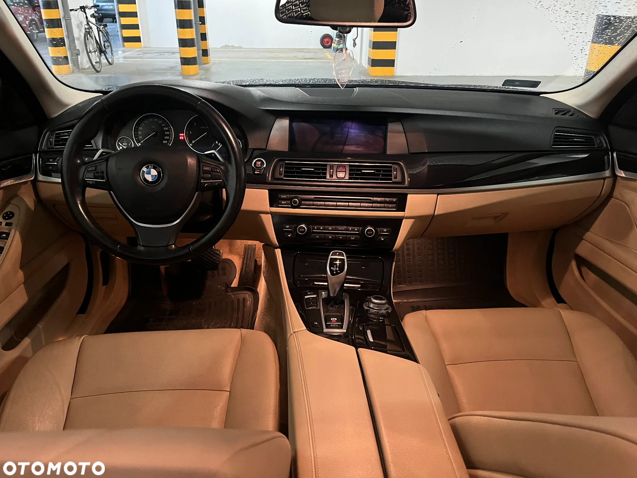 BMW Seria 5 520d Touring - 11