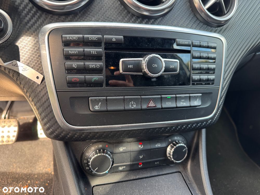 Mercedes-Benz Klasa A 180 (BlueEFFICIENCY) 7G-DCT AMG Sport - 25