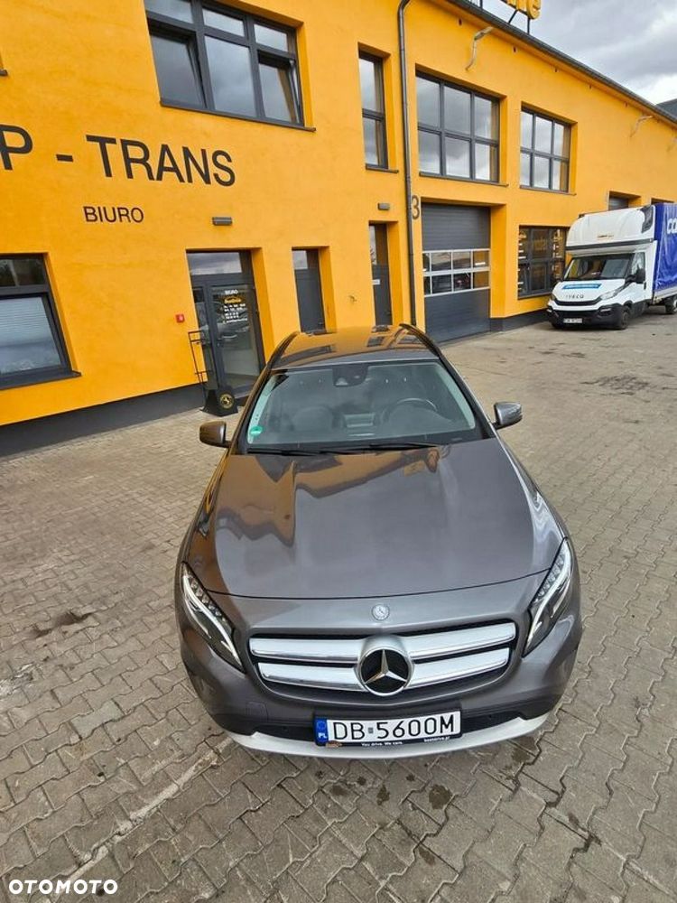 Mercedes-Benz GLA - 3