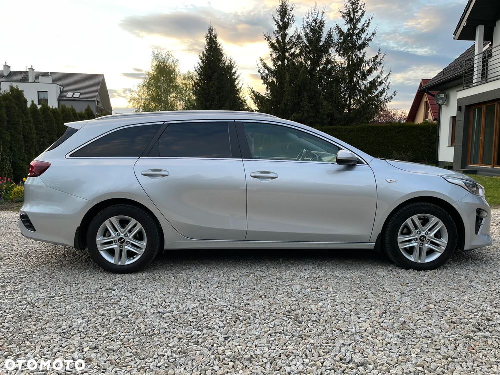 Kia Ceed 1.6 CRDi mHEV M - 5