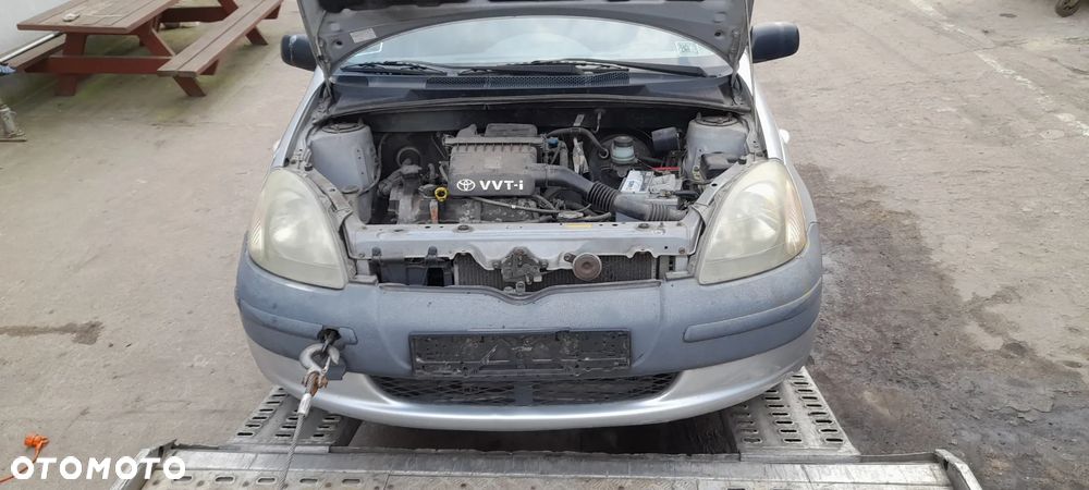 toyota yaris 1 pas przedni - 1