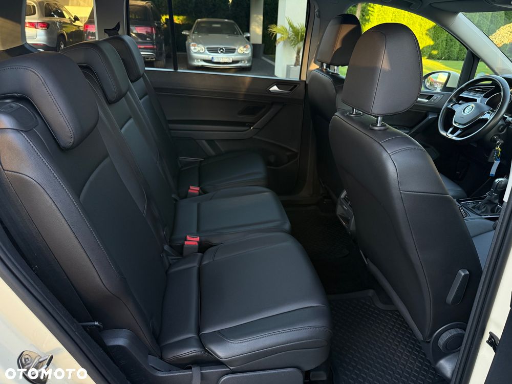 Volkswagen Touran 2.0 TDI SCR DSG Trendline - 29