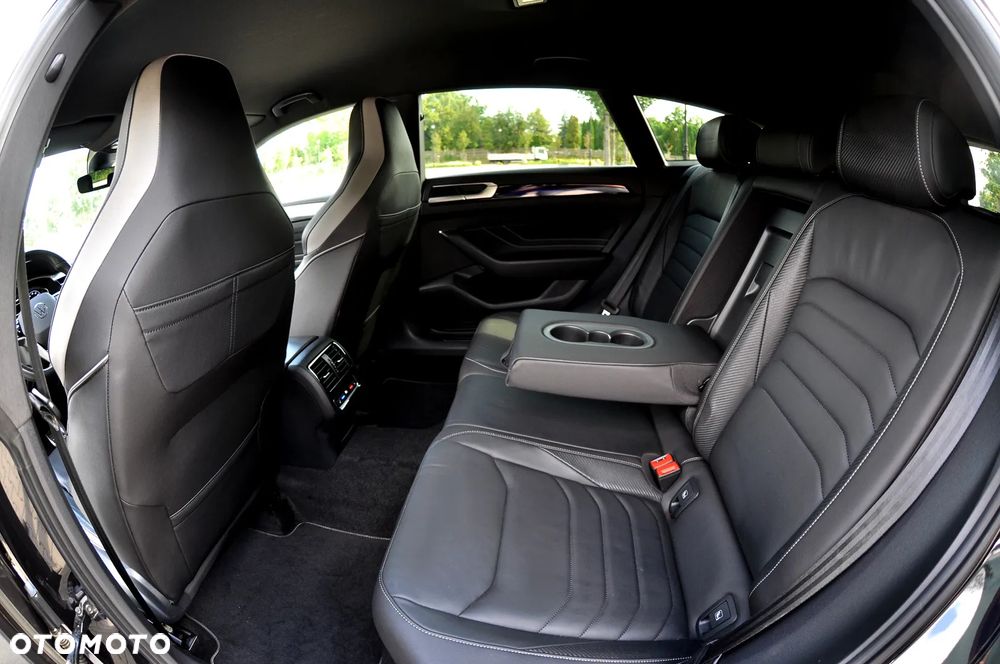 Volkswagen Arteon 2.0 TDI SCR 4Motion DSG R-Line - 24