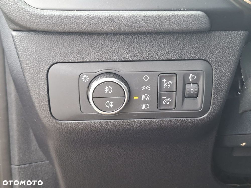 Ford Kuga 2.5 FHEV FWD Titanium eCVT - 34