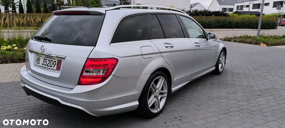 Mercedes-Benz Klasa C 220 CDI DPF Automatik Avantgarde - 23