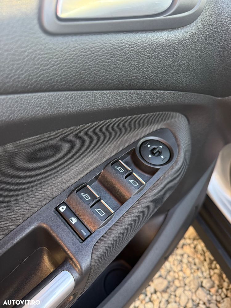 Ford Grand C-Max - 23