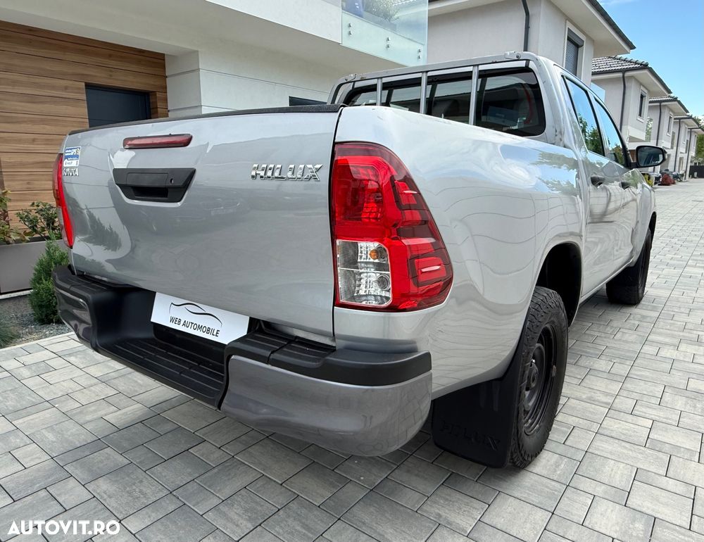 Toyota Hilux 2.4D 150CP 4x4 Double Cab 6MT Comfort - 12