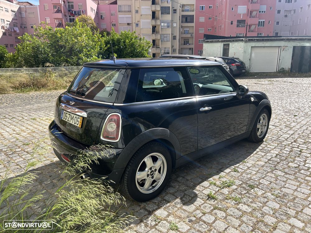 MINI 3 Portas One - 4